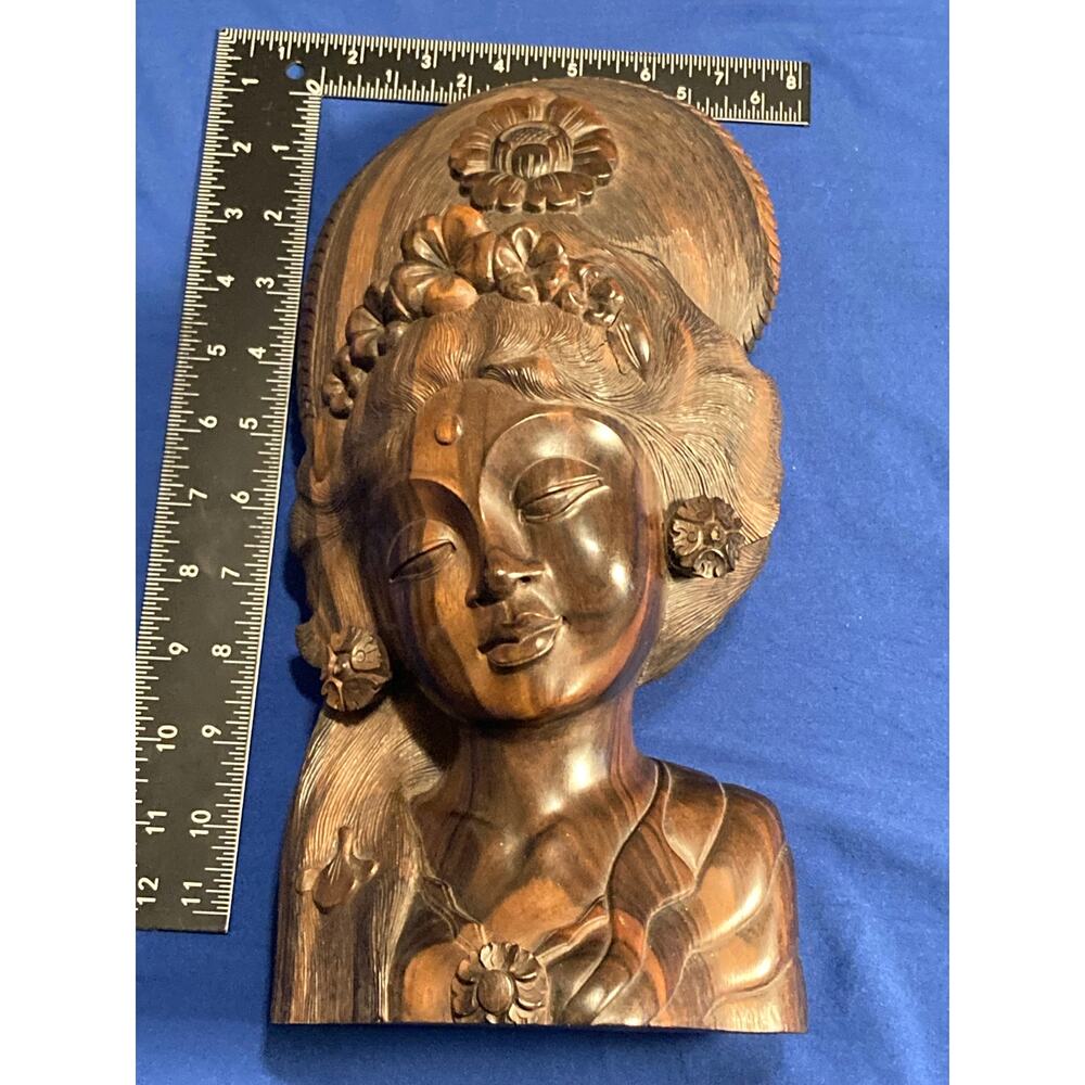 Hand Carved Wood Bust Balinese Style Of Young Women - Floral Stripped Ebony Look - Picture 3 of 8